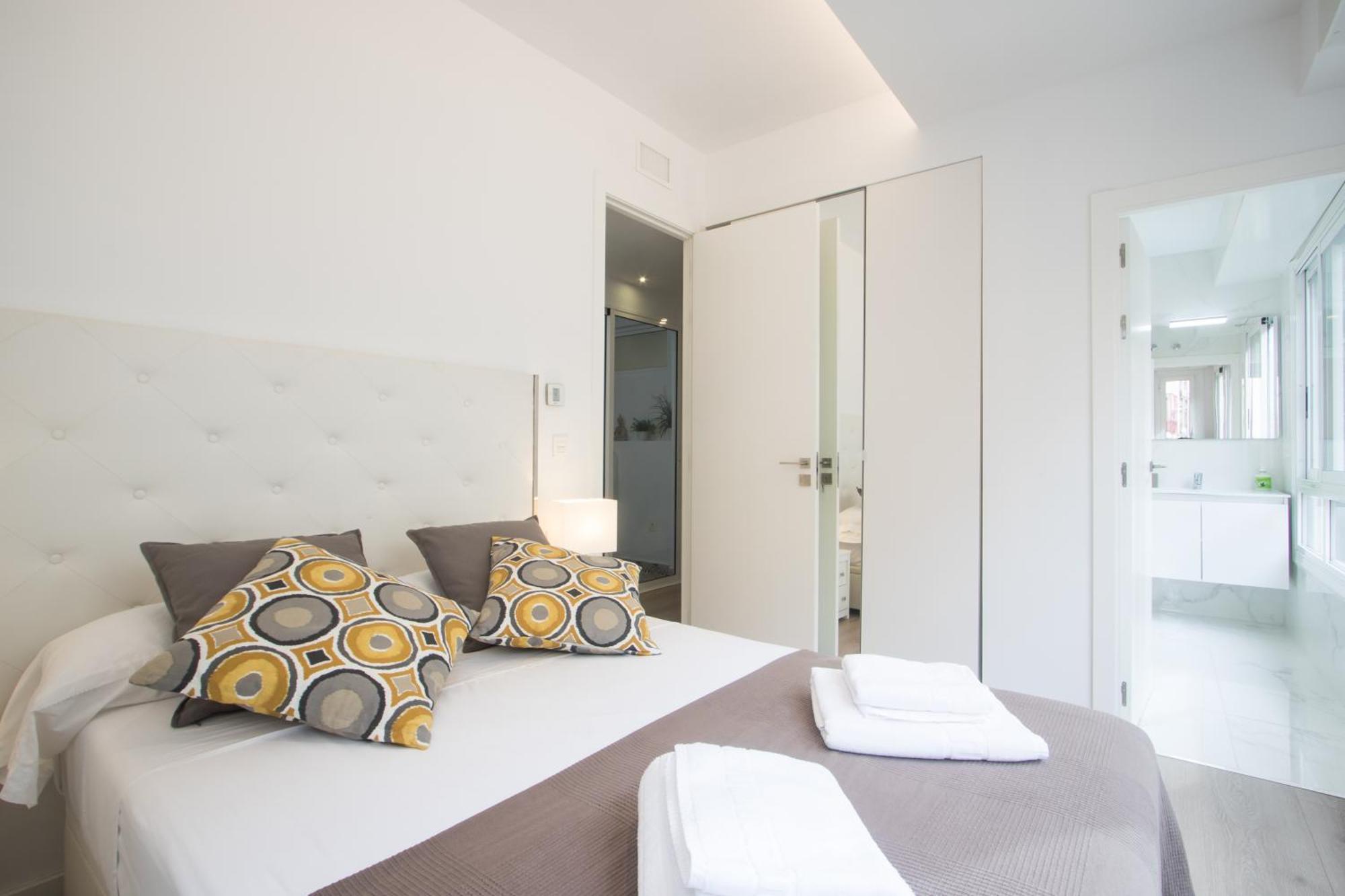 4 Bedroom/3 Baths W/ Ac In Near Beach! Alicante Buitenkant foto