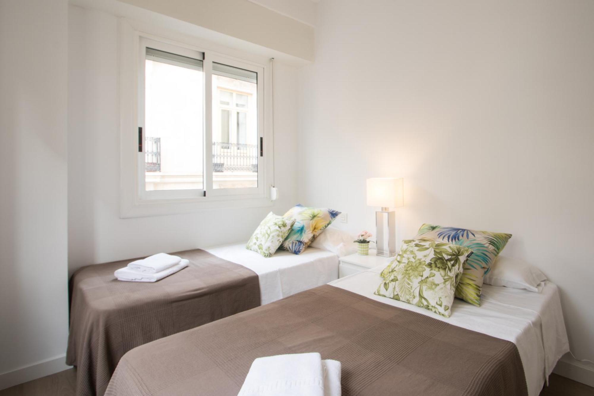 4 Bedroom/3 Baths W/ Ac In Near Beach! Alicante Buitenkant foto