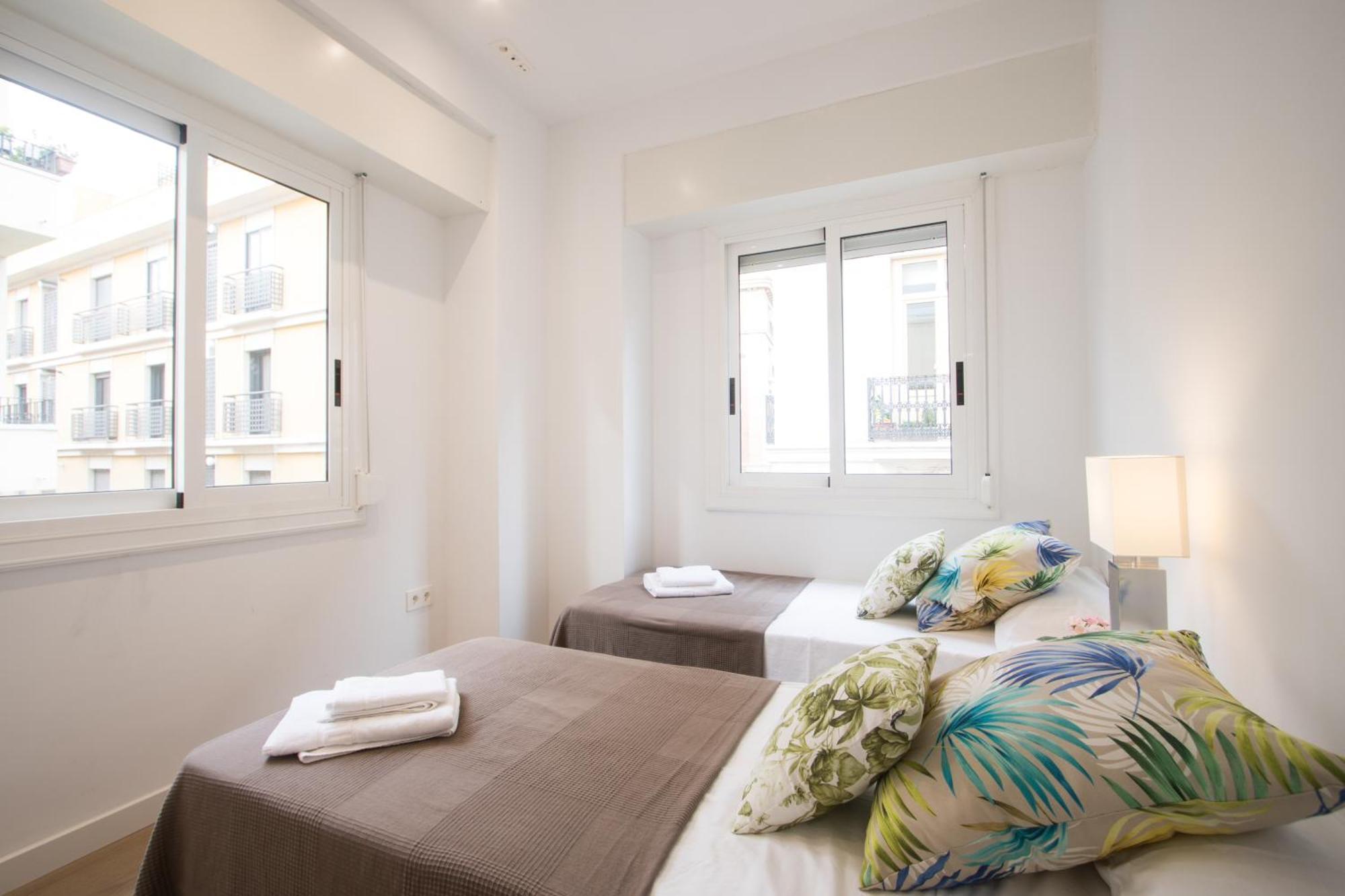 4 Bedroom/3 Baths W/ Ac In Near Beach! Alicante Buitenkant foto